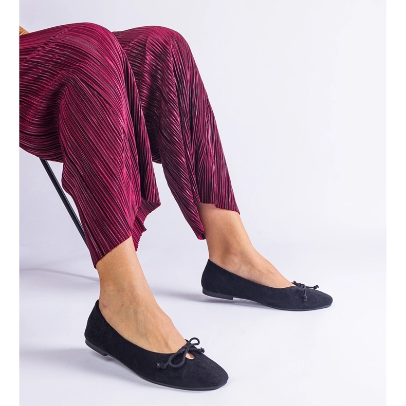 Černé baleríny s dekorativním lukem černá 1