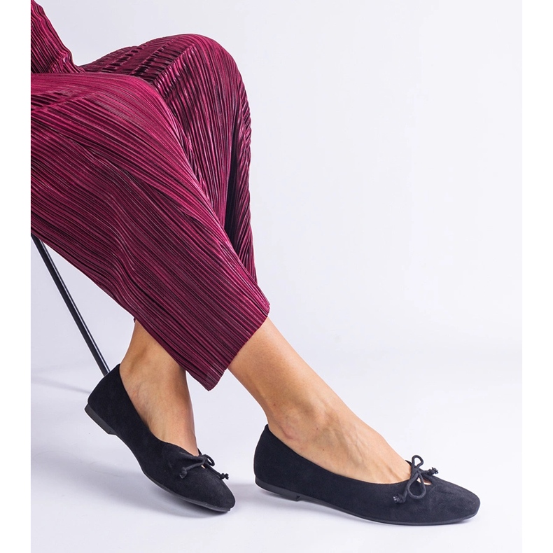 Černé baleríny s dekorativním lukem černá 2