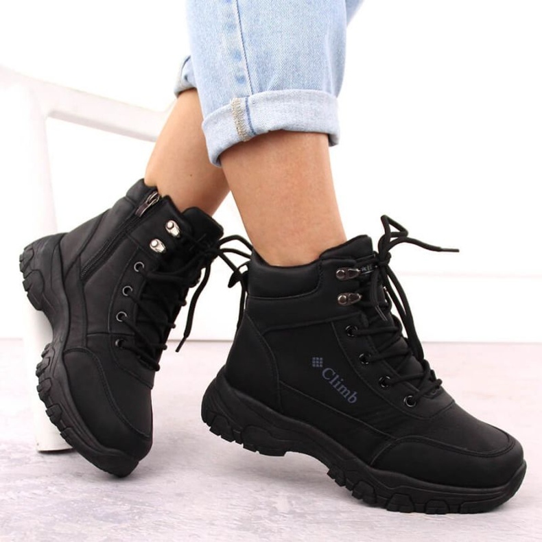 News Trekkingové turistické lovnice ve zprávách 7921 EU661A černá 2