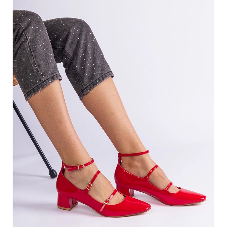 Červená čerpadla je rozptýlená pásem červené 1