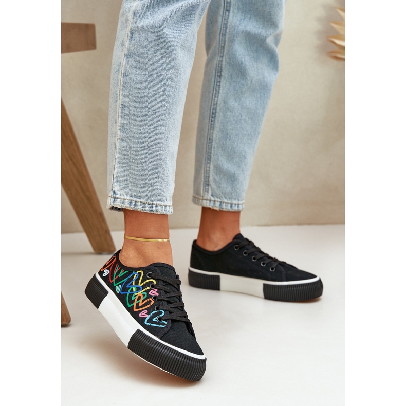 Dámské tenisky v černých srdcích černá 2