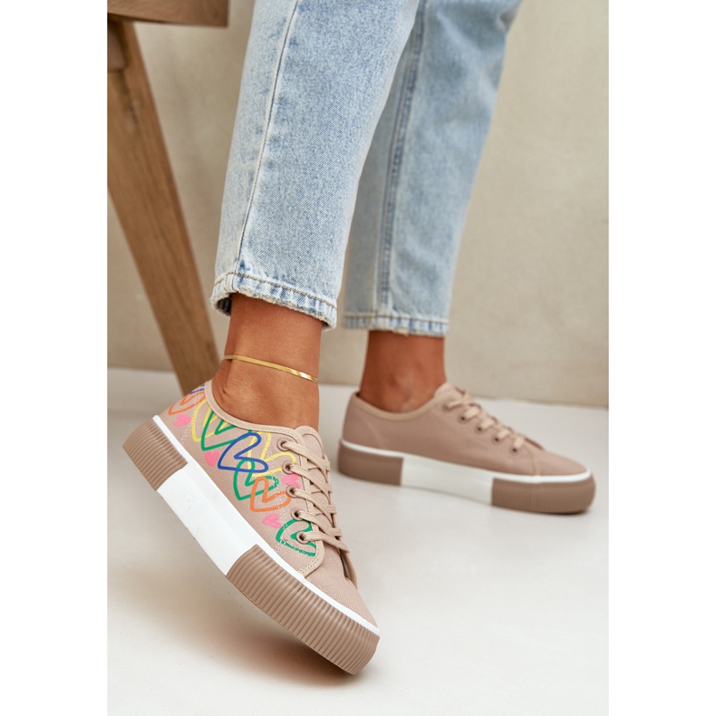 Dámské tenisky v tmavých srdcích béžový 2