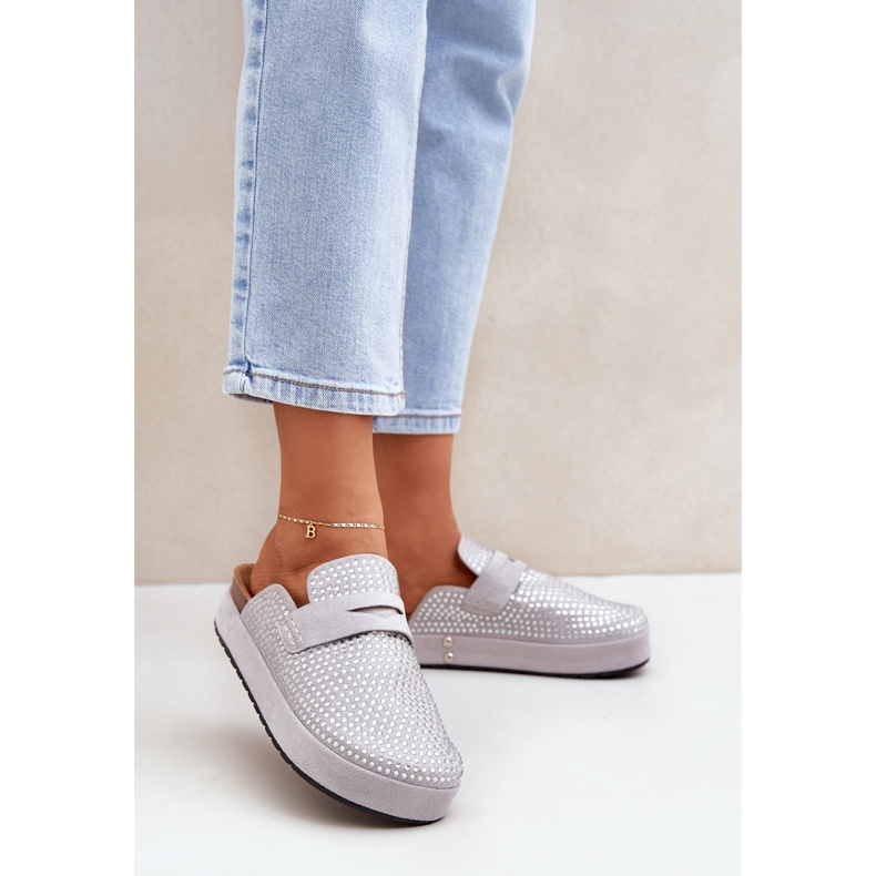 Dámské žabky zdobené zirkony na šedé plošině šedá 1