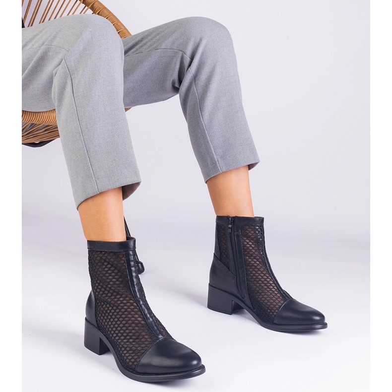 Black Mesh Boots na příspěvku béžový 1 Black Mesh Boots na příspěvku béžový 1