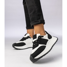 Dámské černobílé sportovní tenisky černý 2