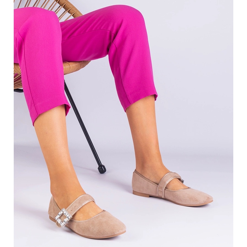 Béžové baleríny zdobené přezkou s krystaly béžový 1