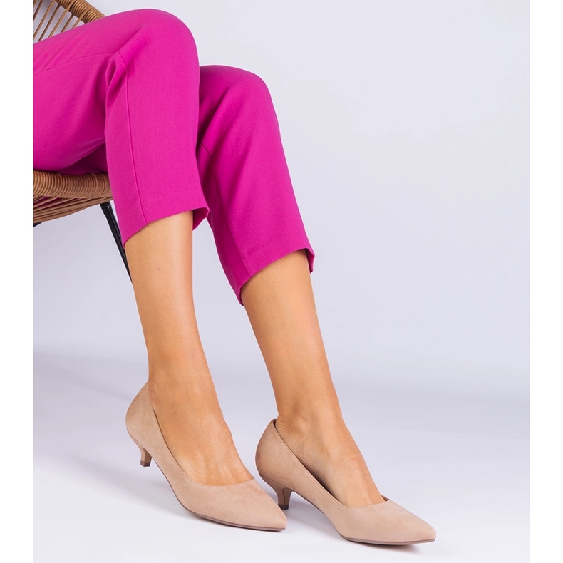 Béžová čerpadla z Ekozamsz na nízkém špendlíku béžový 1