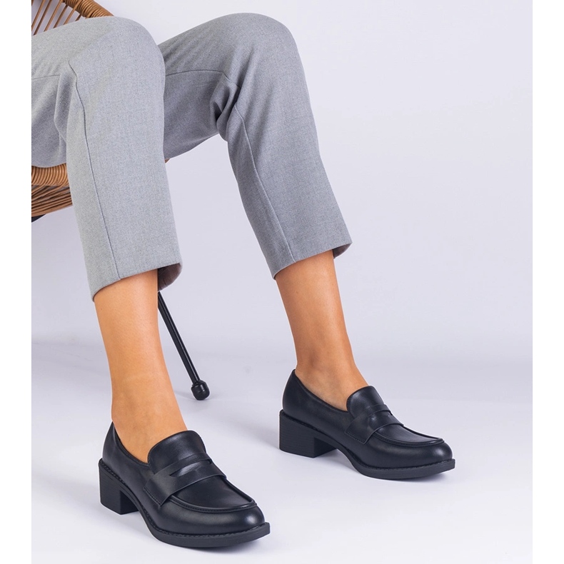 Černá ekologická čerpadla na nízkém sloupku 1