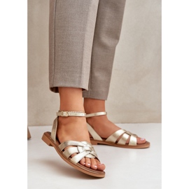 Dámské kožené sandály s plochými podpatky Zazoo 3688 Zlotys zlatý 2 Dámské kožené sandály s plochými podpatky Zazoo 3688 Zlotys zlatý 2