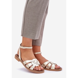 Dámské kožené sandály s plochými podpatky Zazoo 3688 Zlotys zlatý 1 Dámské kožené sandály s plochými podpatky Zazoo 3688 Zlotys zlatý 1