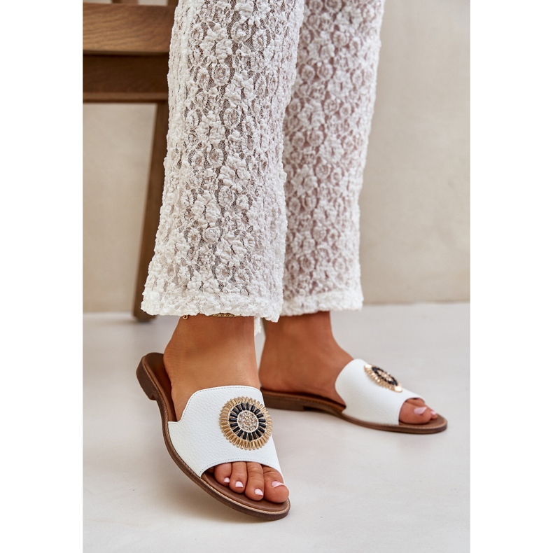 Lewski Shoes Kožené žabky s plochým pokojem Lewski 3047/o Dekorace bílý 1