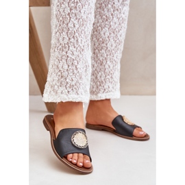 Kožené klapky s dekorací s plochou s plochou zazoo 3047/o černá 1