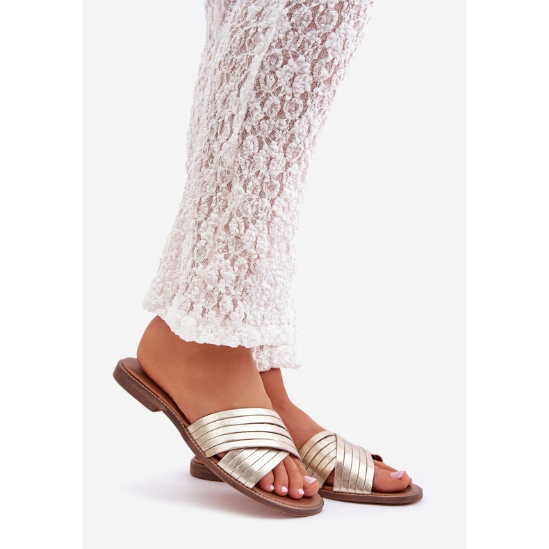 Lewski Shoes Kožená dámská boty Lewski 3682 PLN zlatý 1