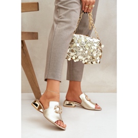 Elegantní kožená ženská nízkopokojová Laura Messi 2874 Zlotys zlatý 2