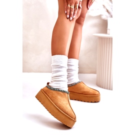 Dámské pantofle na platformě s velbloudí výšivkou béžový 2 Dámské pantofle na platformě s velbloudí výšivkou béžový 2