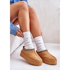 Dámské pantofle na platformě s velbloudí výšivkou béžový 5 Dámské pantofle na platformě s velbloudí výšivkou béžový 5