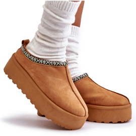 Dámské pantofle na platformě s velbloudí výšivkou béžový 6 Dámské pantofle na platformě s velbloudí výšivkou béžový 6