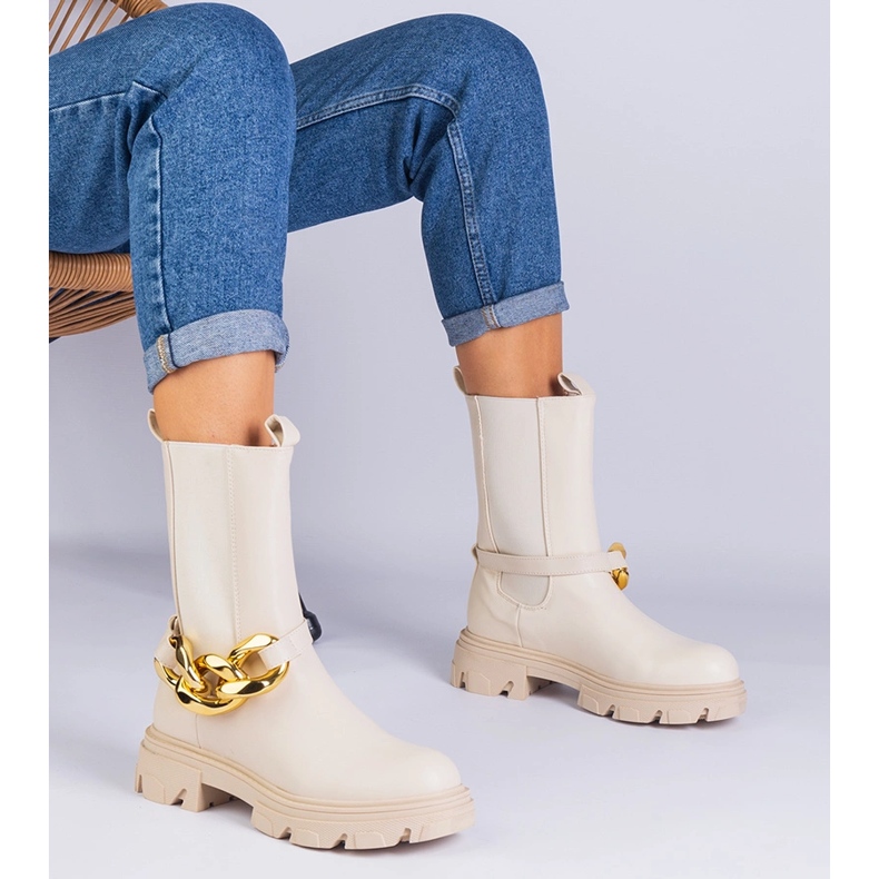 Béžové boty kotníku zdobené masivním řetězcem béžový 1