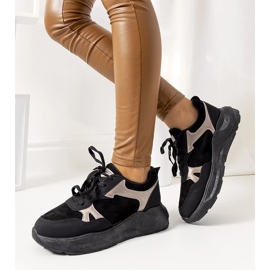 D/GMR Černé tenisky se zlatými Davisovými akcenty 1