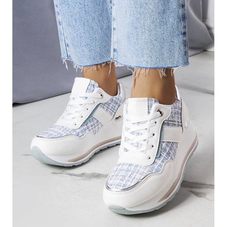 D/GMR Bílé tenisky s ozdobnými vsadkami Krystal bílý 1 D/GMR Bílé tenisky s ozdobnými vsadkami Krystal bílý 1