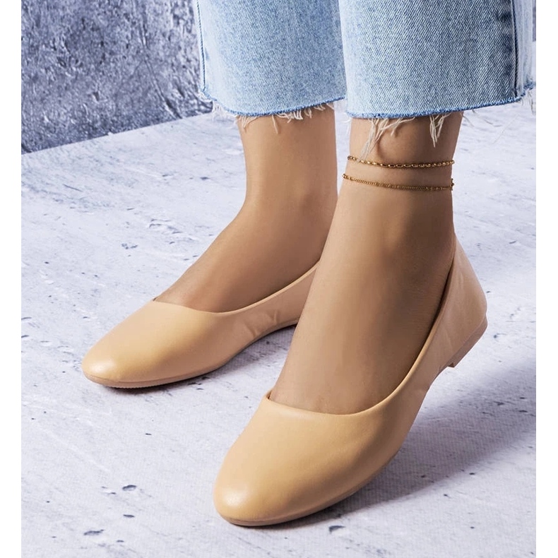 D/GMR Béžové balerínky s koženou stélkou od Truchon béžový 1 D/GMR Béžové balerínky s koženou stélkou od Truchon béžový 1