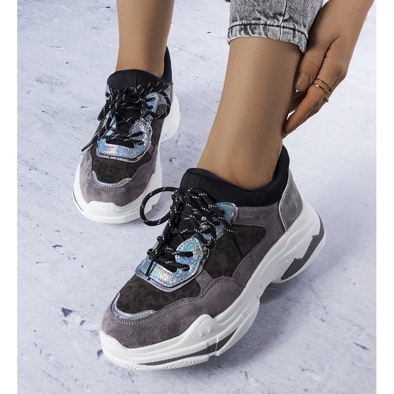 D/GMR Šedé tenisky zdobené vsadkami Savard šedá 2