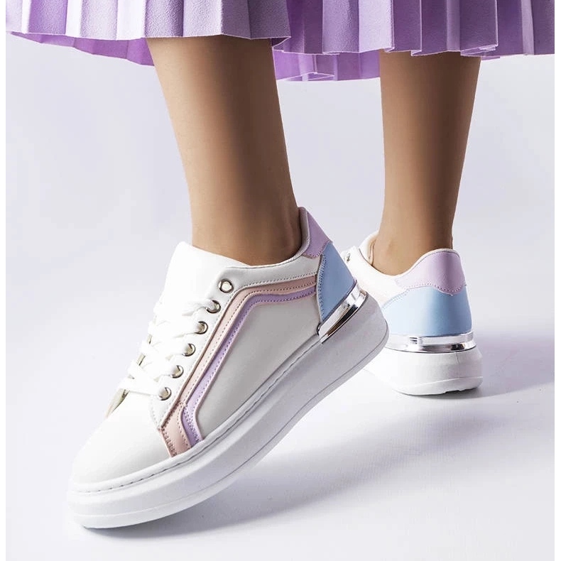 D/GMR Bílé tenisky se silnou podrážkou od Soucy bílý 1