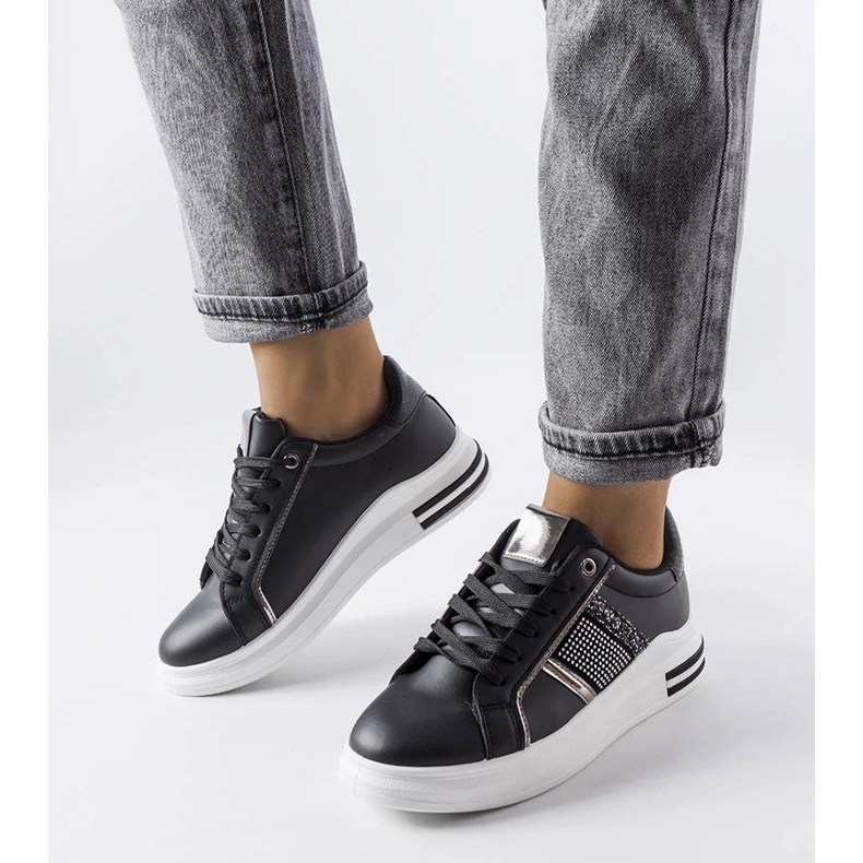 D/GMR Černé tenisky zdobené kamínky Xarles 1