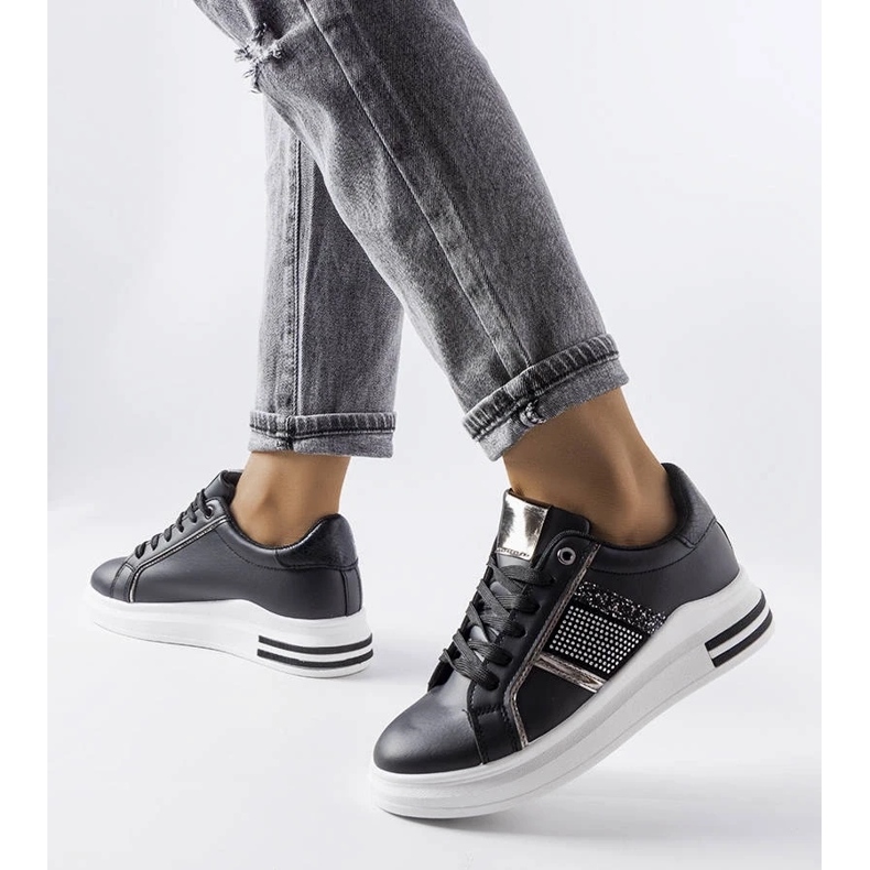 D/GMR Černé tenisky zdobené kamínky Xarles 2