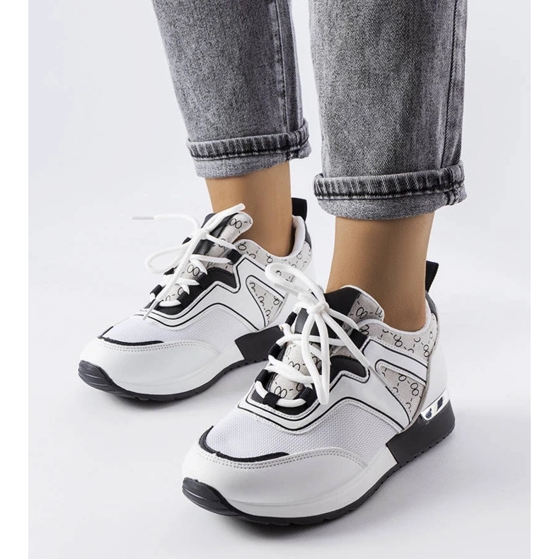 D/GMR Bílé tenisky se zlatými prvky od Bedord bílý 1