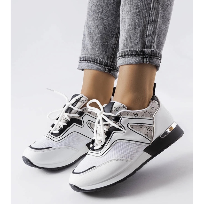 D/GMR Bílé tenisky se zlatými prvky od Bedord bílý 2