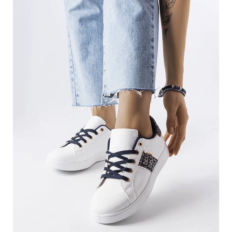 D/GMR Bílé tenisky se zdobeným svrškem od Sauriol 2