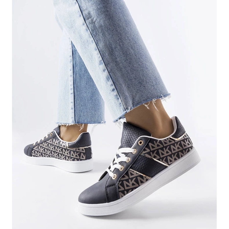 D/GMR Tmavě modré tenisky zdobené monogramem Bolduc 2