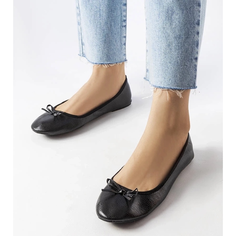 D/GMR Černé balerínky zdobené mašlí Vaillancour černá 1