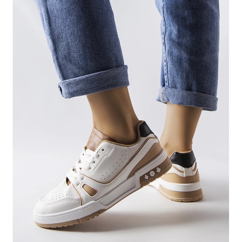 D/GMR Bílé tenisky s béžovými vsadkami od Willson bílý 2 D/GMR Bílé tenisky s béžovými vsadkami od Willson bílý 2