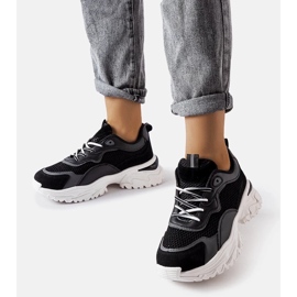 D/GMR Černé tenisky s viditelným běhounem značky Rosita černá 1 D/GMR Černé tenisky s viditelným běhounem značky Rosita černá 1