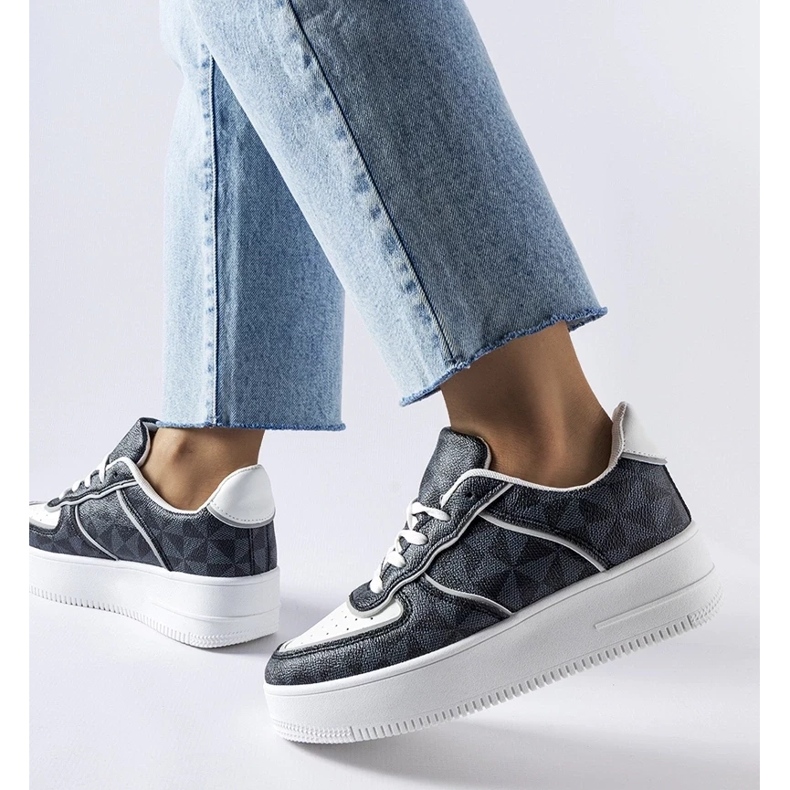 D/GMR Černé tenisky zdobené monogramem Sands černá 1