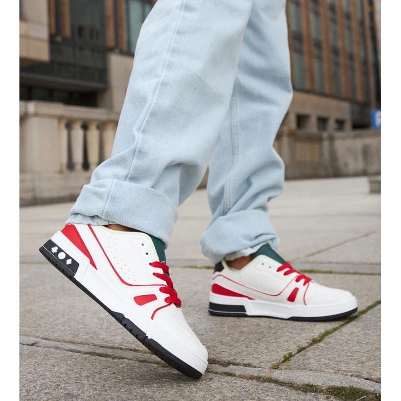 D/GMR Archieho bílé a červené boty se zeleným jazykem bílý 1