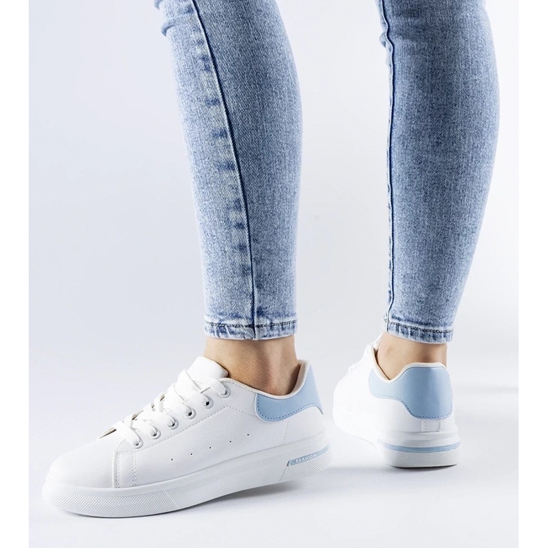 D/GMR Bílé a modré tenisky Leland bílý 1