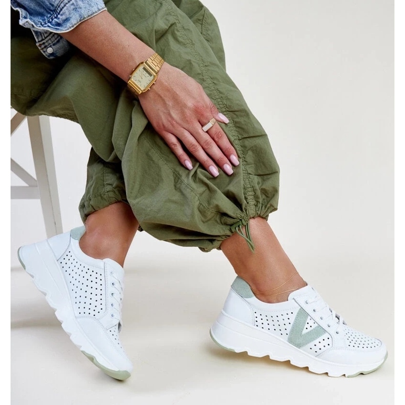 D/GMR Bílé kožené prolamované tenisky Vinceza bílý 2 D/GMR Bílé kožené prolamované tenisky Vinceza bílý 2