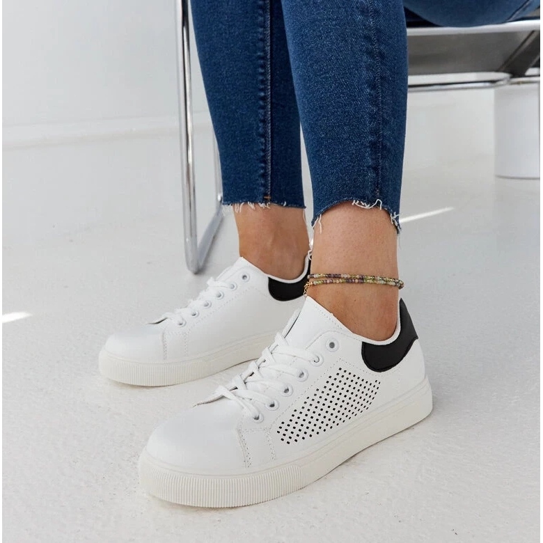 D/GMR Bílé prolamované tenisky Semhar bílý 1