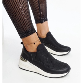 D/GMR Černé klínové tenisky se zirkony a zlatými prvky Ashleey černá 2