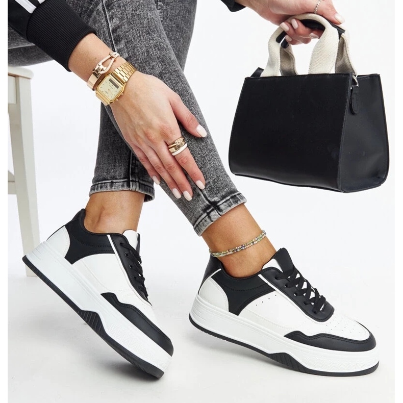 D/GMR Bílé a černé tenisky se silnou podrážkou Rumai bílý 2