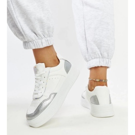 D/GMR Bílé a stříbrné tenisky se silnou podrážkou Rumai bílý 2 D/GMR Bílé a stříbrné tenisky se silnou podrážkou Rumai bílý 2