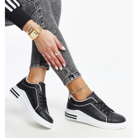 D/GMR Černé prolamované tenisky se třpytkami Zorka černá 2 D/GMR Černé prolamované tenisky se třpytkami Zorka černá 2