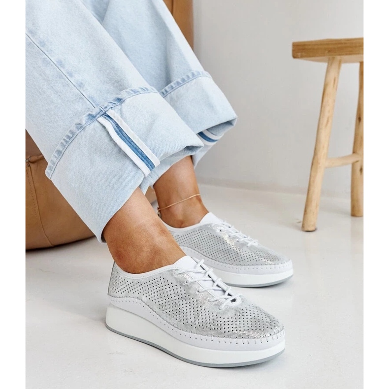 Stříbrné kožené tenisky na platformě Amana stříbrný 1