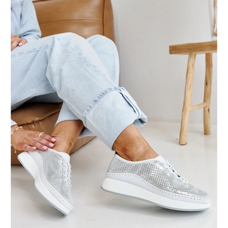 Stříbrné kožené tenisky na platformě Amana stříbrný 2