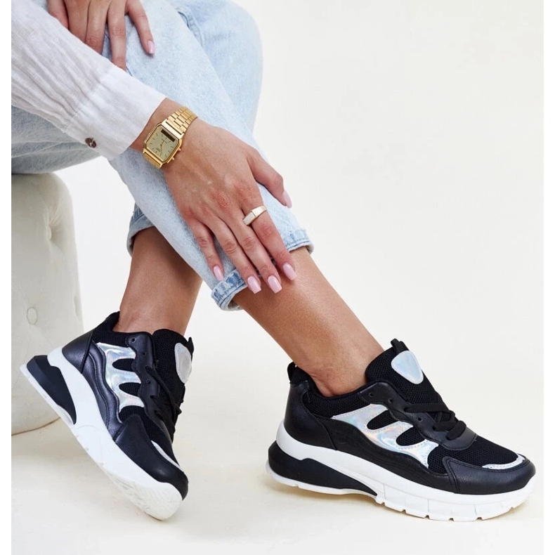 Černé tenisky se silnou podrážkou Matea černá 1