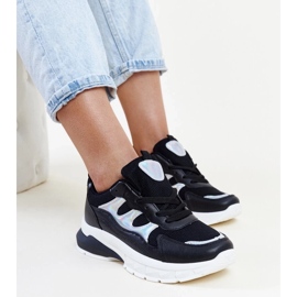 Černé tenisky se silnou podrážkou Matea černá 2