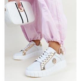 Bílé kožené tenisky s masivní podrážkou Viera bílý 2